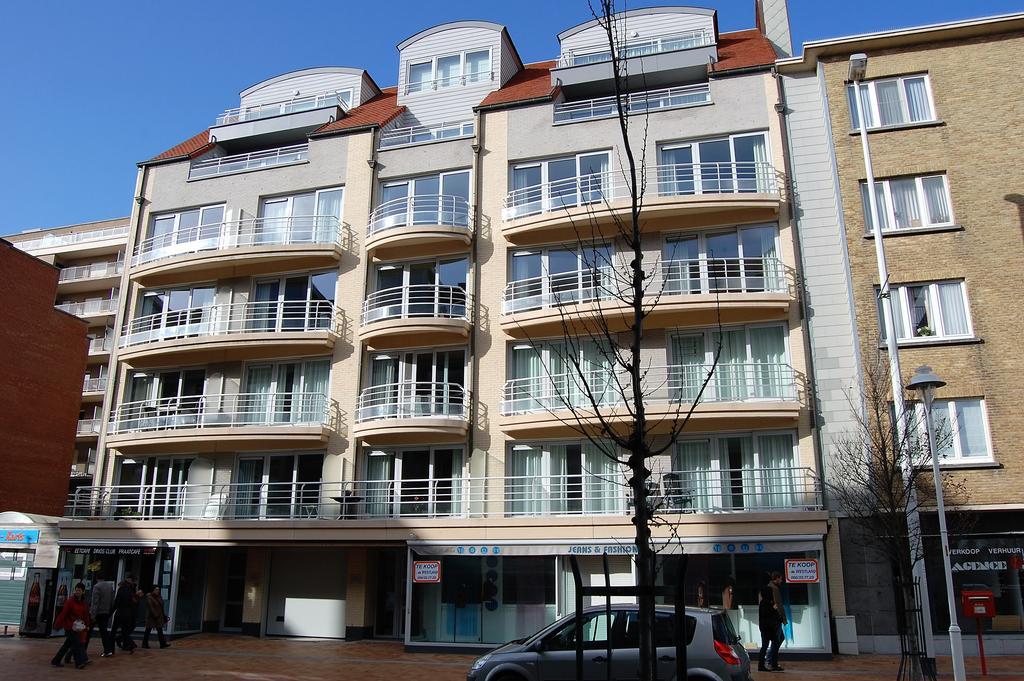 Residentie Hof Van Vlaanderen Нюпорт Екстериор снимка